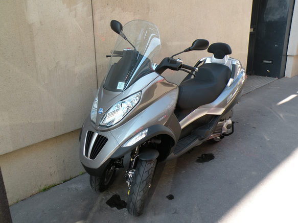  Scooter à trois roues